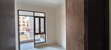 Room in 2 BHK Apartment at Cosmos Express 99, Sector 99 – for Sale