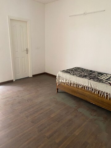 3 BHK Apartment For Sale in Puri Vip Floors, Sector 81