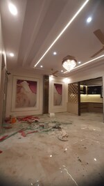 3 BHK 100 Sq.Yd. Builder Floor in Hari Nagar