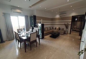 Team Area in 3.5 BHK Apartment at Arihant South Winds, Sector 41 – for Sale