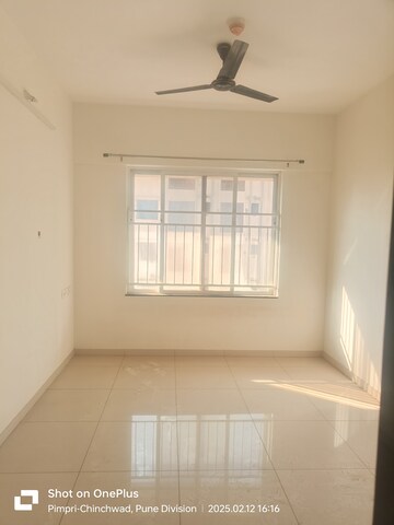 Room in 2 BHK Apartment at Kolte Patil Life Republic, Hinjewadi – for Rent