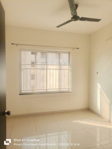 Room in 2 BHK Apartment at Kolte Patil Life Republic, Hinjewadi – for Rent
