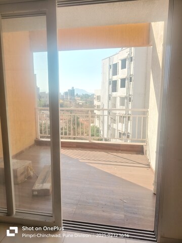 Room in 2 BHK Apartment at Kolte Patil Life Republic, Hinjewadi – for Rent