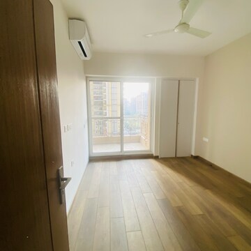 Room in 3 BHK Apartment at ABA Ivy County, Sector 75 – for Rent
