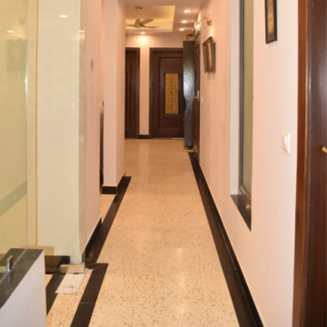 Building Lobby in 3 BHK Builder Floor at South Extension ii – for Rent