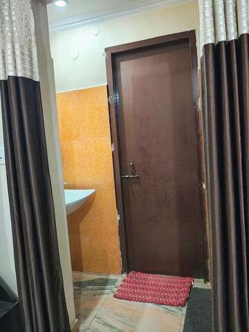 Furnished Amenities in 2 BHK Independent House at Jankipuram – for Rent