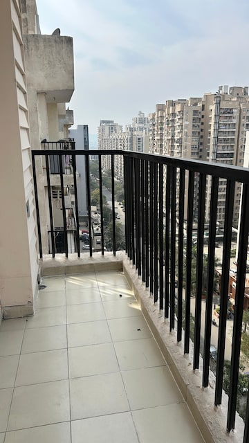 3 BHK Apartment For Rent in Gaur City 2 - 14th Avenue, Sector 16c Greater Noida