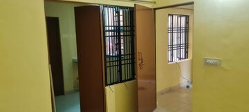 Room in 1 BHK Apartment at Gomti Nagar – for Sale