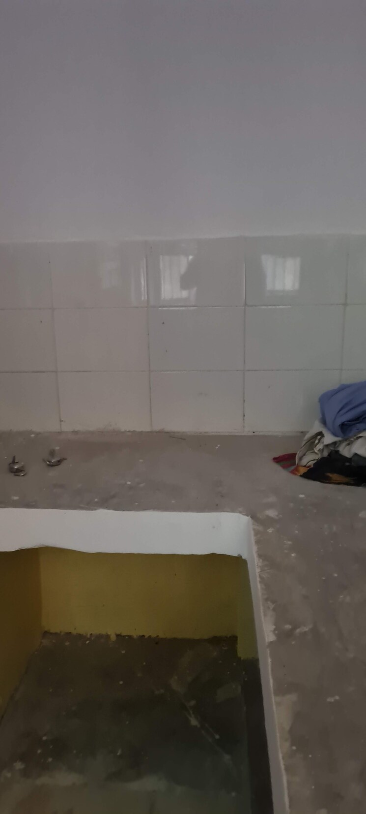Bathroom, gomti nagar 1 Bedroom 450 Sq.Ft. Apartment In Gomti Nagar Lucknow 8220189