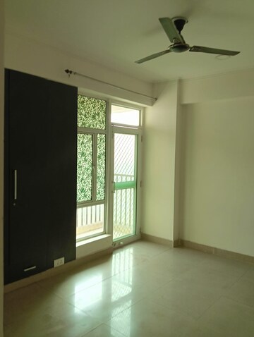 Room in 3 BHK Apartment at Galaxy North Avenue, Gaur City 2  – for Rent
