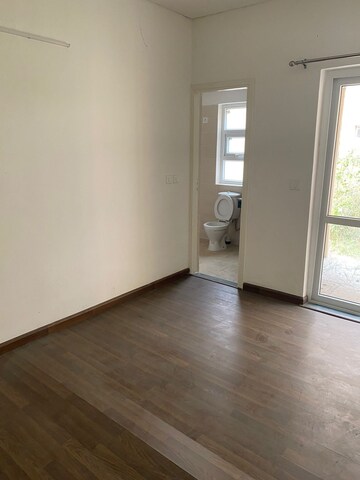 Room in 3 BHK Apartment at Puri Vip Floors, Sector 81 – for Sale