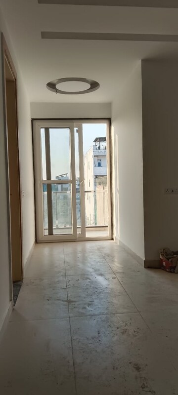 Room in 3 BHK Apartment at Ardee City Palm Grove Heights, Sector 52 – for Rent