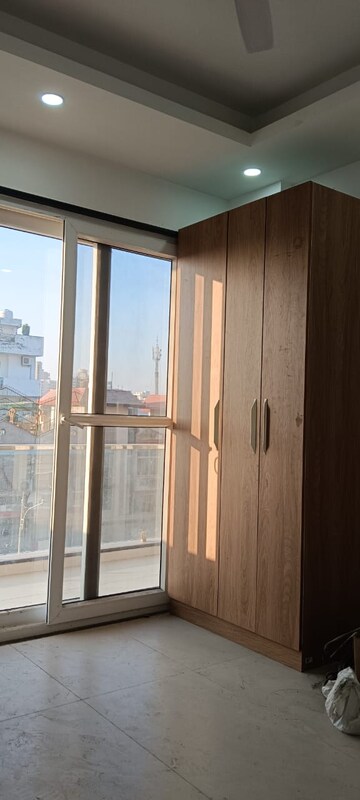 Building Lobby in 3 BHK Apartment at Ardee City Palm Grove Heights, Sector 52 – for Rent