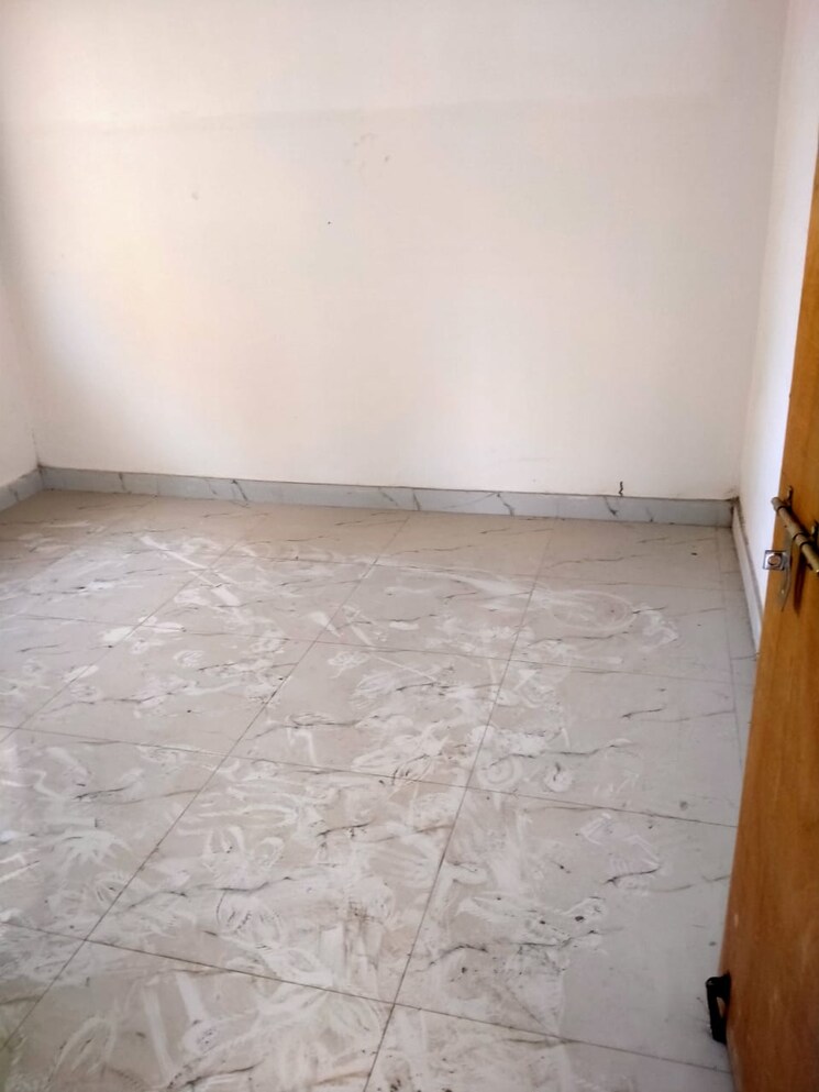 Room, behala chowrasta 3 Bedroom 1100 Sq.Ft. Apartment In Behala Chowrasta Kolkata 8220343