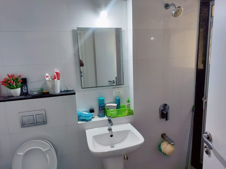 Bathroom, rustomjee-urbania-aurelia 2 Bedroom 996 Sq.Ft. Apartment In Majiwada Thane 8220292