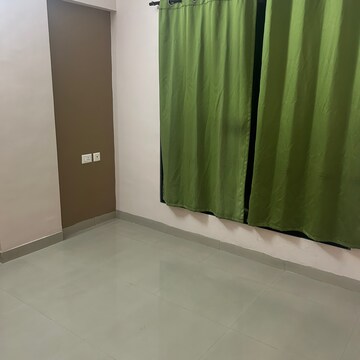 Room in 1 BHK Apartment at Ghatkopar East – for Rent