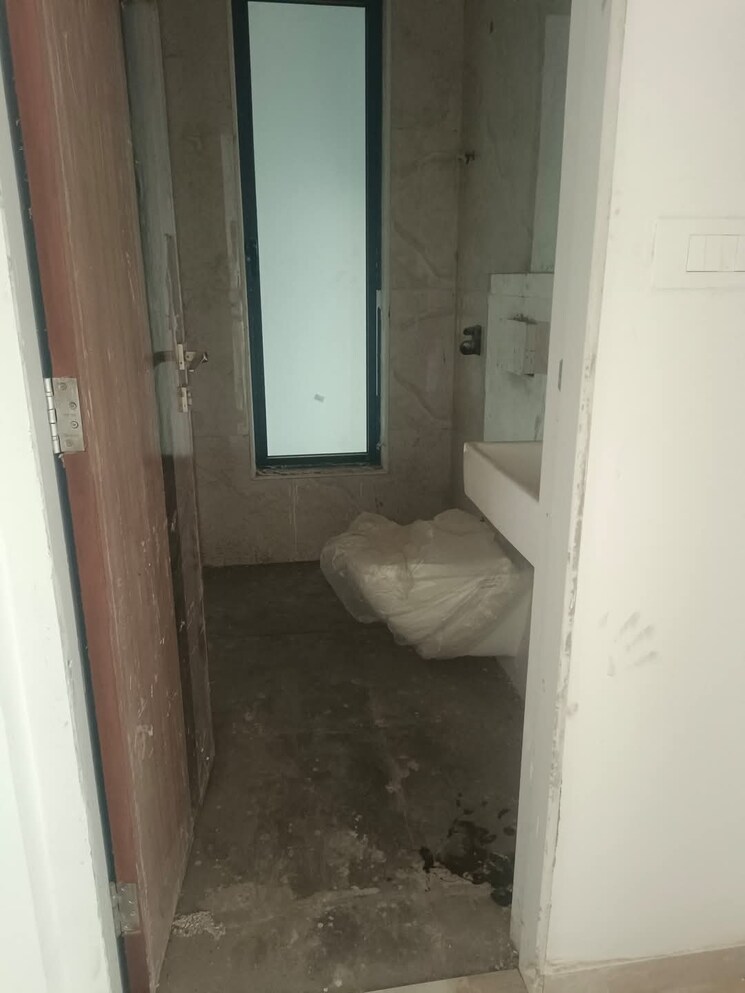Bathroom, shanti-heights-dadar-east 3 Bedroom 1600 Sq.Ft. Apartment In Dadar East Mumbai 8220340