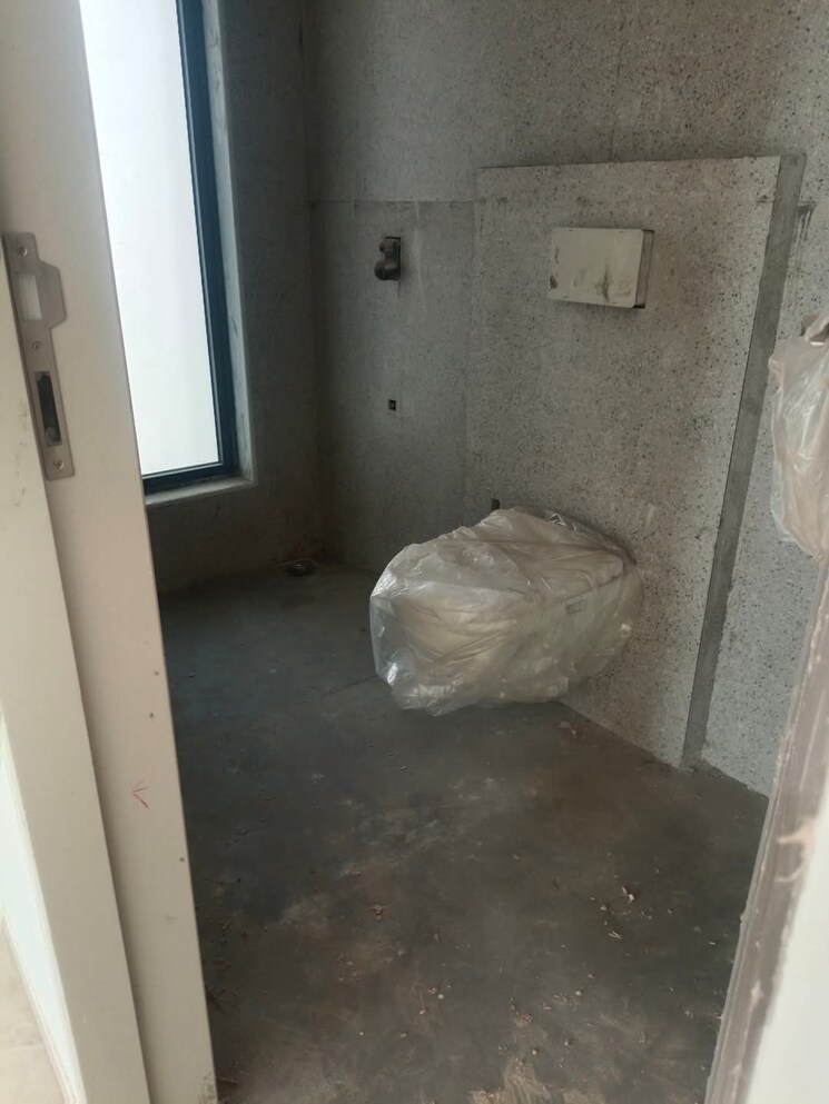 Bathroom, shanti-heights-dadar-east 3 Bedroom 1600 Sq.Ft. Apartment In Dadar East Mumbai 8220340