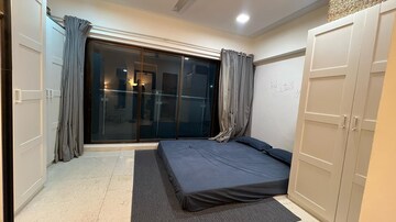 Bedroom in 1 BHK Apartment at Santacruz West – for Rent