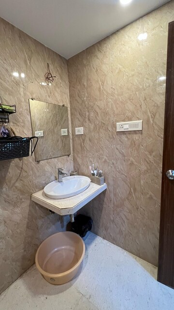 Bathroom in 1 BHK Apartment at Santacruz West – for Rent