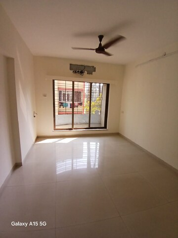 Room in 2 BHK Apartment at Santacruz West – for Rent