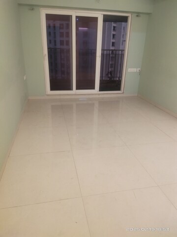 Room in 2 BHK Apartment at Jagdale Amizra, Vartak Nagar – for Rent