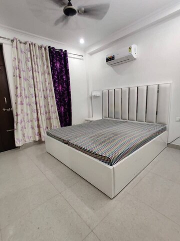 Bedroom in 2 BHK Builder Floor at Super Mart 1, Sector 27 – for Rent