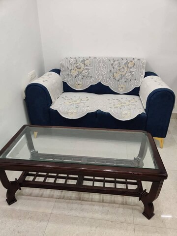 Bedroom in 2 BHK Builder Floor at Super Mart 1, Sector 27 – for Rent
