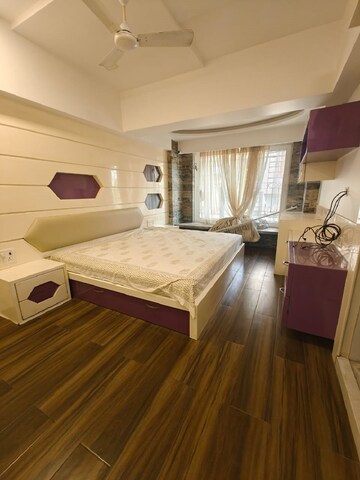 Bedroom in 2 BHK Apartment at Bandra West – for Rent