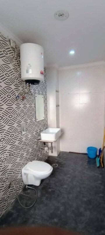 Bathroom in 2 BHK Builder Floor at Super Mart 1, Sector 27 – for Rent