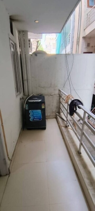 Parking in 2 BHK Builder Floor at Super Mart 1, Sector 27 – for Rent