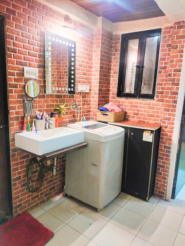 Kitchen in 1.5 BHK Apartment at Eden Rose Apartment, Mira Road – for Rent