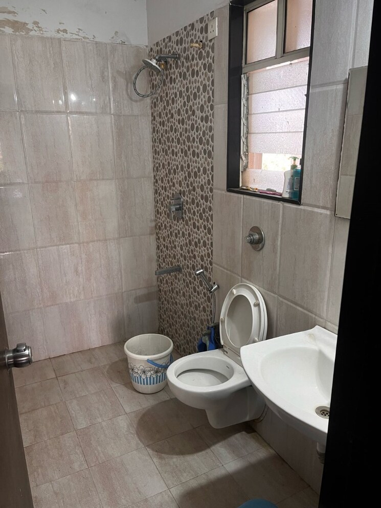 Bathroom, mulik-luxuria 2 Bedroom 750 Sq.Ft. Apartment In Wagholi Pune 8220608