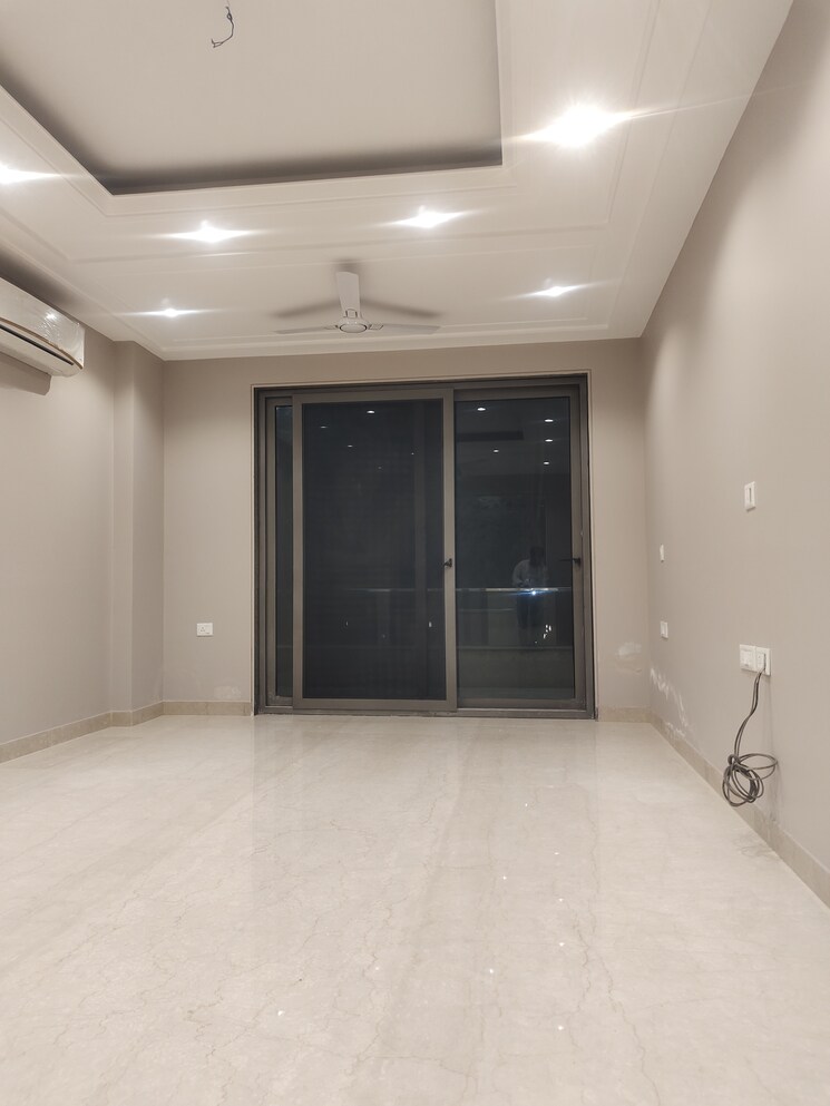 Room, greater kailash ii 3 Bedroom 2250 Sq.Ft. Builder Floor In Greater Kailash ii Delhi 8220619