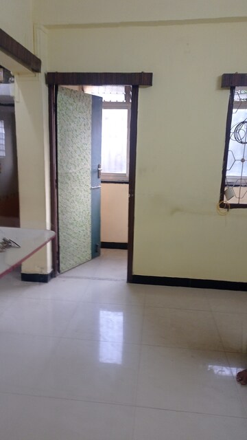 Room in 2 BHK Apartment at Dombivli West – for Rent