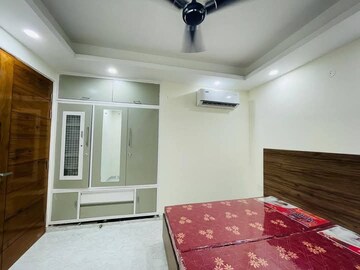 Room in 2 BHK Builder Floor at Ansal Sushant Lok I, Sector 43 – for Rent