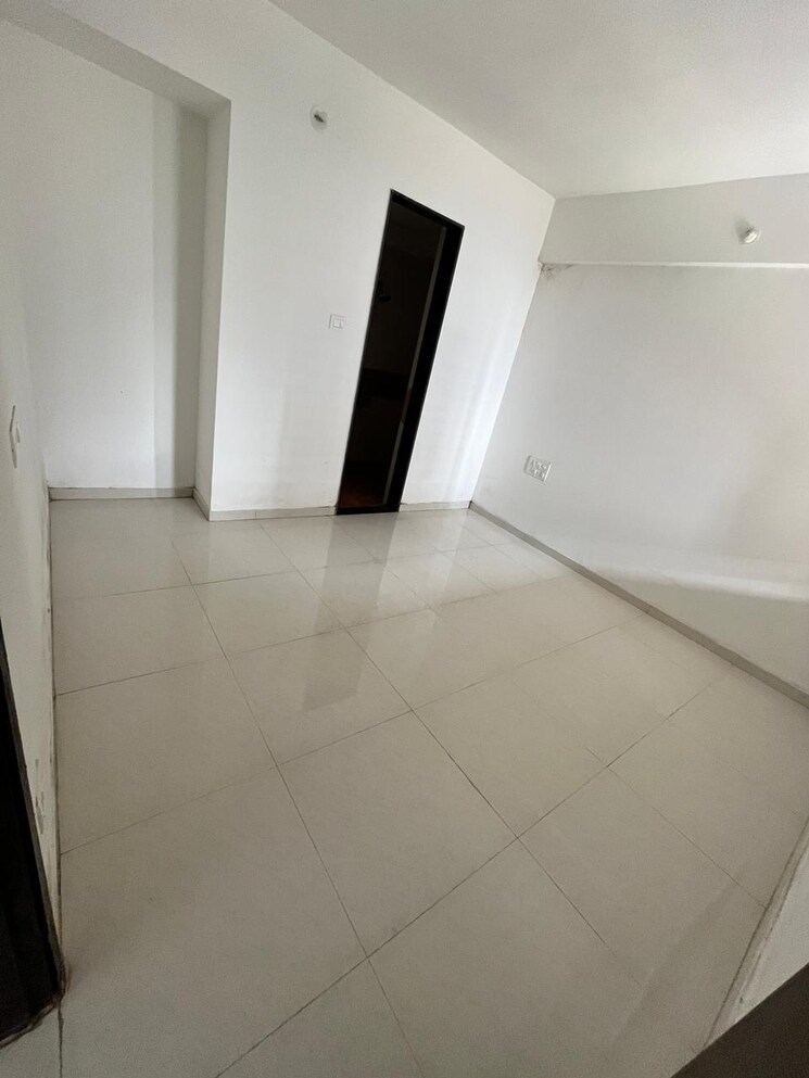 Bathroom, dreams-lynnea 2 Bedroom 689 Sq.Ft. Apartment In Wagholi Pune 8220632