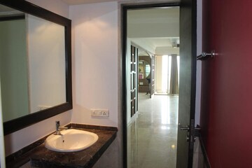 Bathroom in 5 BHK Apartment at Hiranandani Powai Park, Powai – for Rent