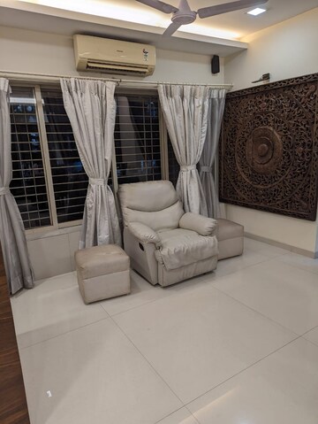 Living Room in 4 BHK Apartment at Parel – for Rent