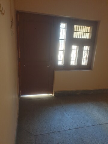 Room in 3 BHK Independent House at Sector 16 – for Rent