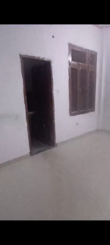 Room in 2 BHK Independent House at Adil Nagar – for Rent