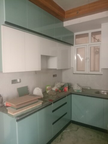 Kitchen in 2.5 BHK Apartment at Mahagun Mywoods, Sector 16c Greater Noida – for Rent