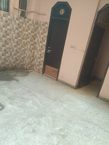 Room in 1.5 BHK Independent House at Sector 16 – for Rent