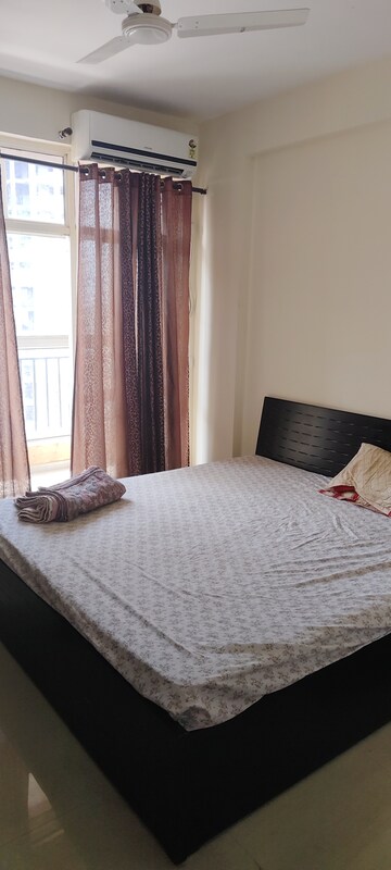 Bedroom in 2 BHK Apartment at Omaxe Residency, Gomti Nagar – for Rent