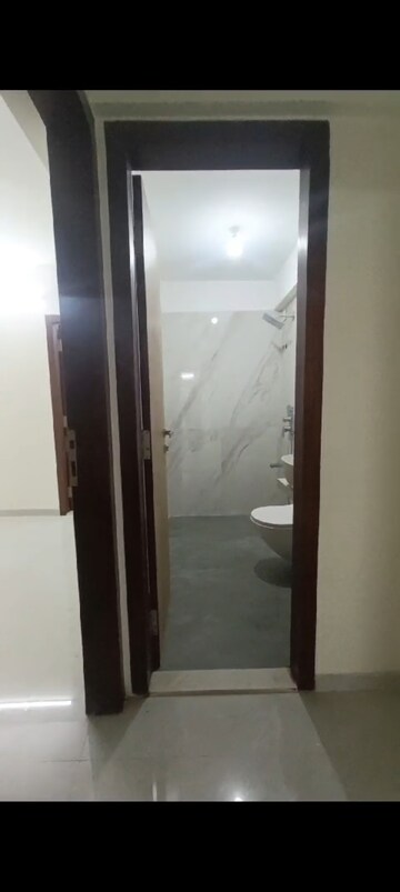 Building Lobby in 2 BHK Apartment at Pradnya Apartment Vakola, Vakola – for Rent