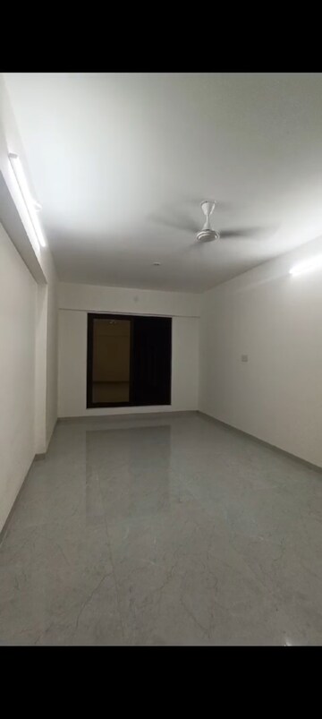 Room in 2 BHK Apartment at Pradnya Apartment Vakola, Vakola – for Rent