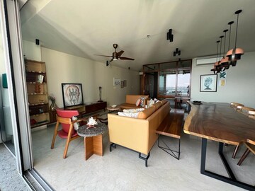 Team Area in 3 BHK Apartment at Oberoi Realty Esquire, Goregaon East – for Sale