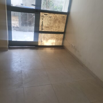 Room in 2 BHK Builder Floor at Vatika Primrose Floors, Sector 82 – for Rent