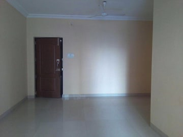Room in 3 BHK Apartment at K Raheja Heights, Malad East – for Sale