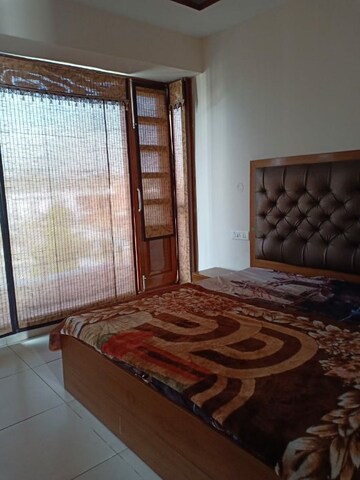 Bedroom in 6+ BHK Independent House at Sector 69 – for Rent